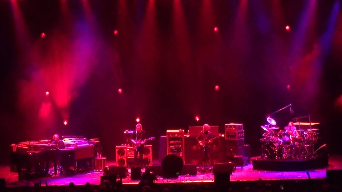 Phish | 10.30.10 | Chalk Dust Torture → Whole Lotta Love → Chalk Dust Torture