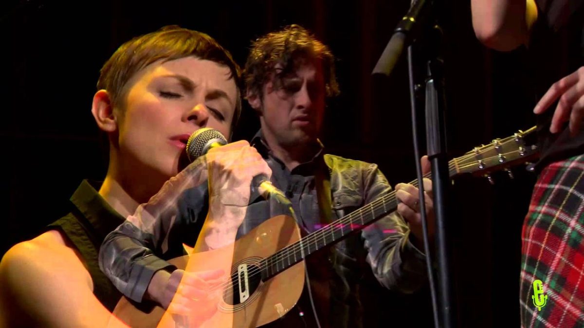 Kat Edmonson - "All The Way" (eTown webisode #726)
