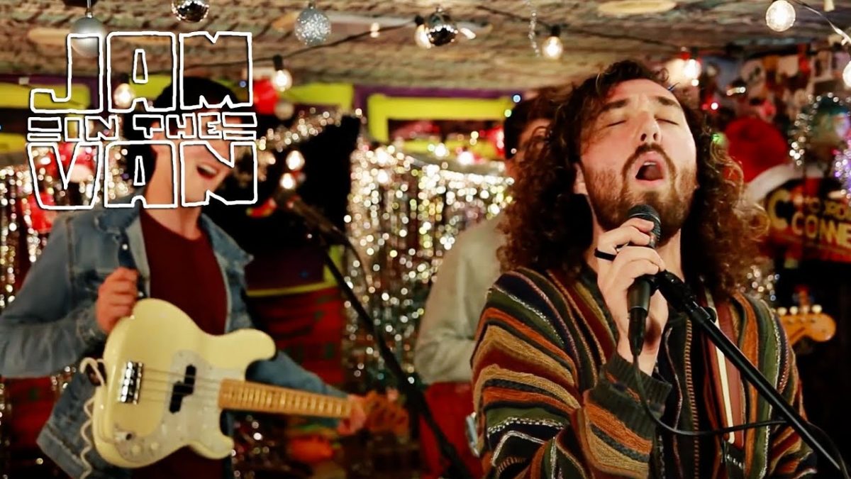 ARMS AKIMBO - "Little Insensitive" (Live at JITV HQ in Los Angeles, CA) #JAMINTHEVAN