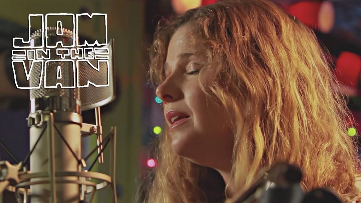 LESLIE STEVENS - "Storybook" (Live at JITV HQ in Los Angeles, CA) #JAMINTHEVAN