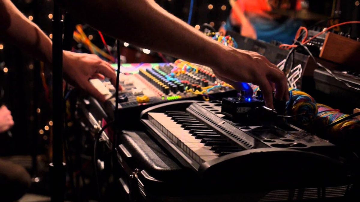 Liars - I'm No Gold (Live on KEXP)