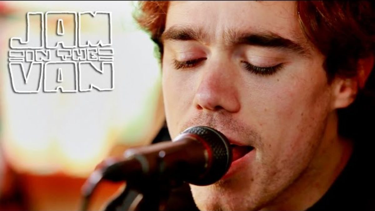 AVI BUFFALO - "Ate Afternoons" (Live from JITV HQ in Los Angeles, CA 2017) #JAMINTHEVAN