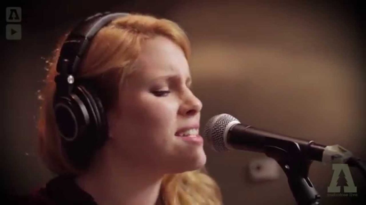 Lucy Stone - Tell Me To Go - Audiotree Live