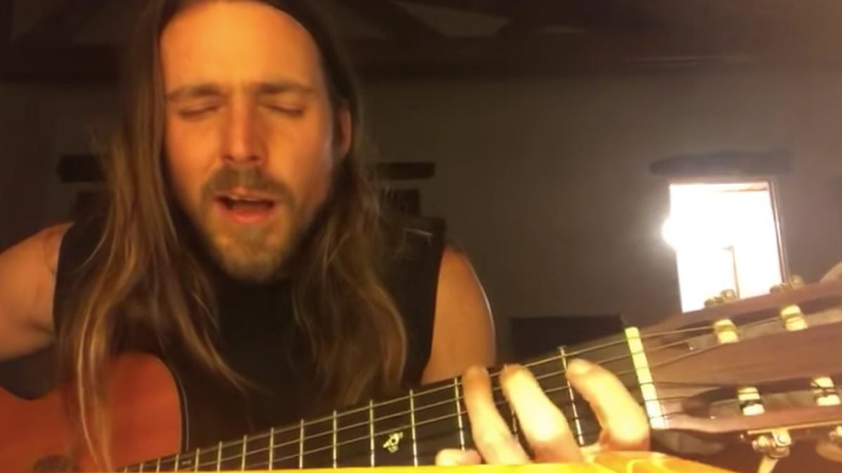 Lukas Nelson Shares Paul Simon Cover  For ‘Quarantunes Evening Session’