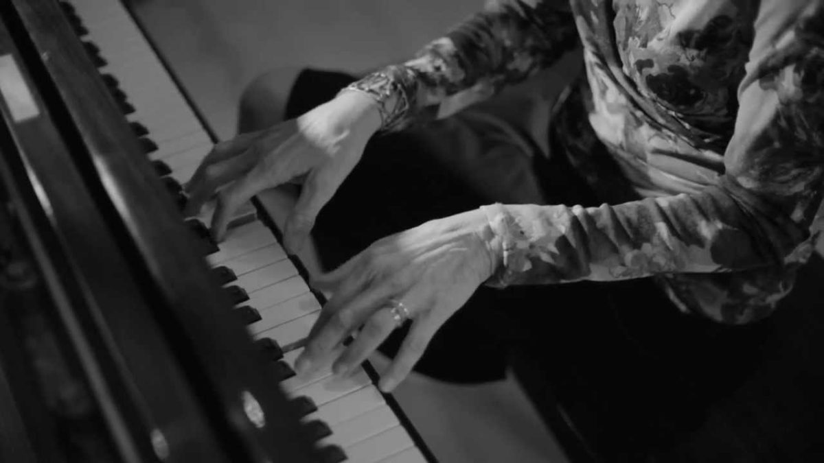 Marcia Ball - "The Party's Still Going On"  (eTown webisode #371)