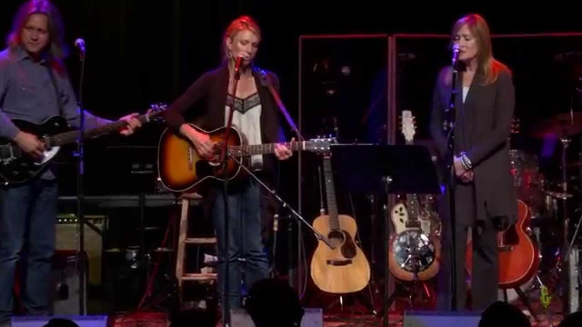 Martha Scanlan - Abilene (eTown webisode #822)