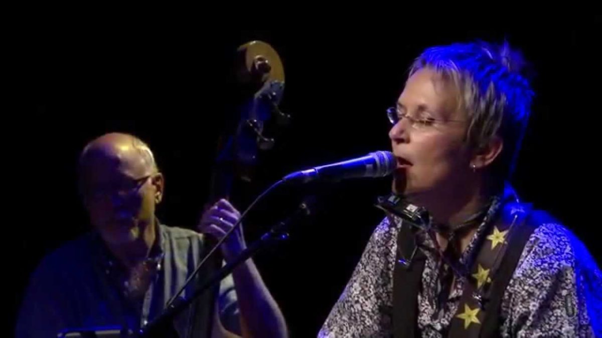 Mary Gauthier - Mercy (eTown webisode #895)