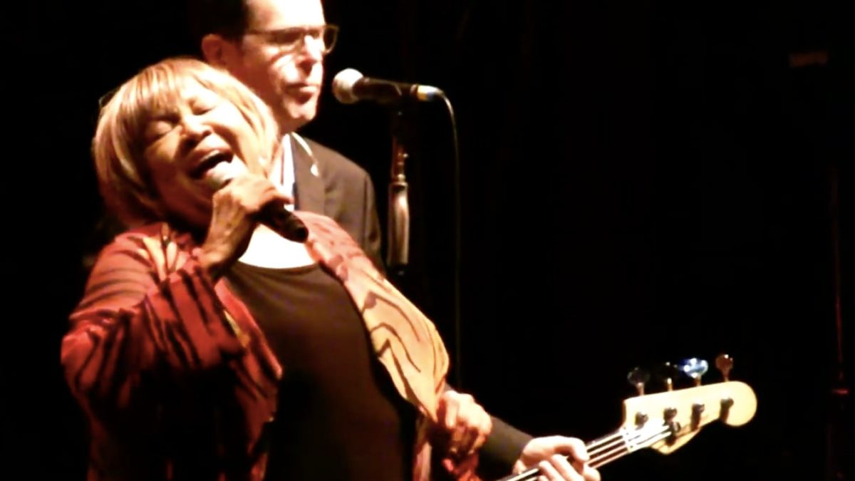 Mavis Staples Performs ‘For What It’s Worth’ At FreshGrass: Pro-Shot Video