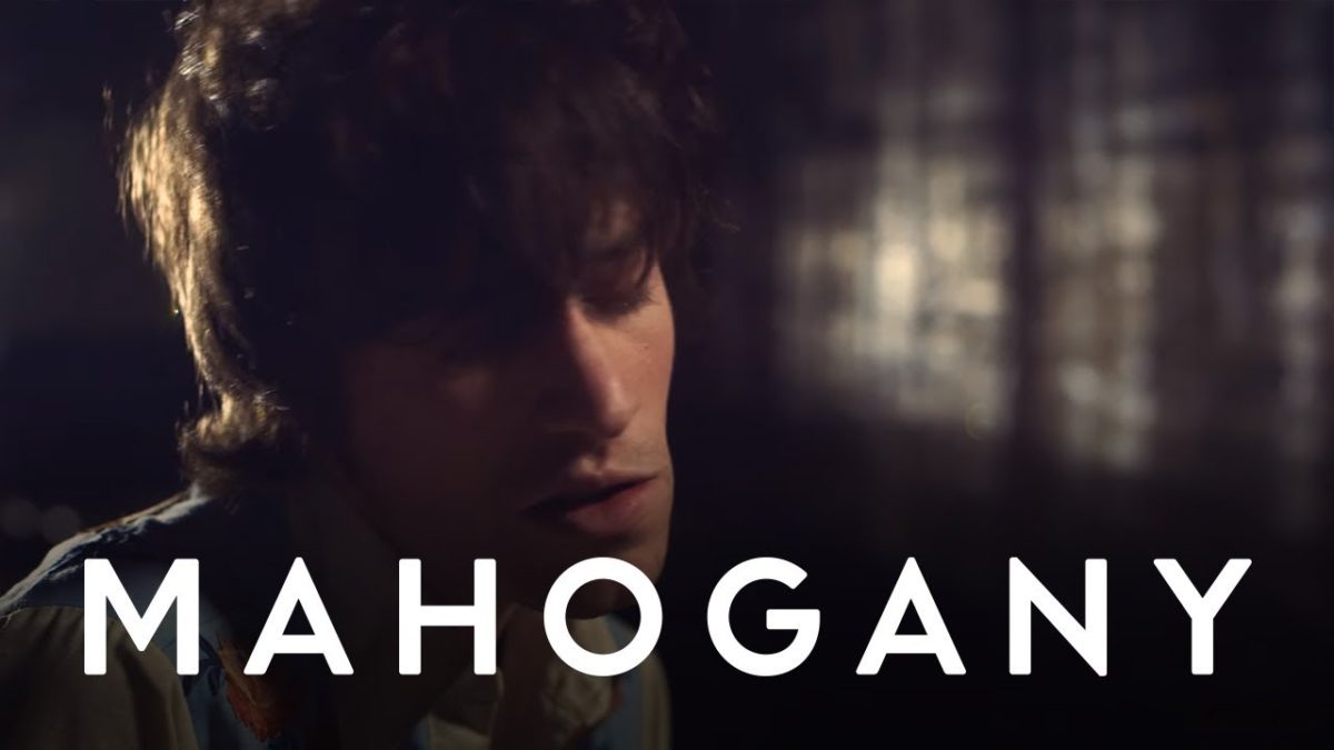 Max Jury - Love That Grows Old | Mahogany Session