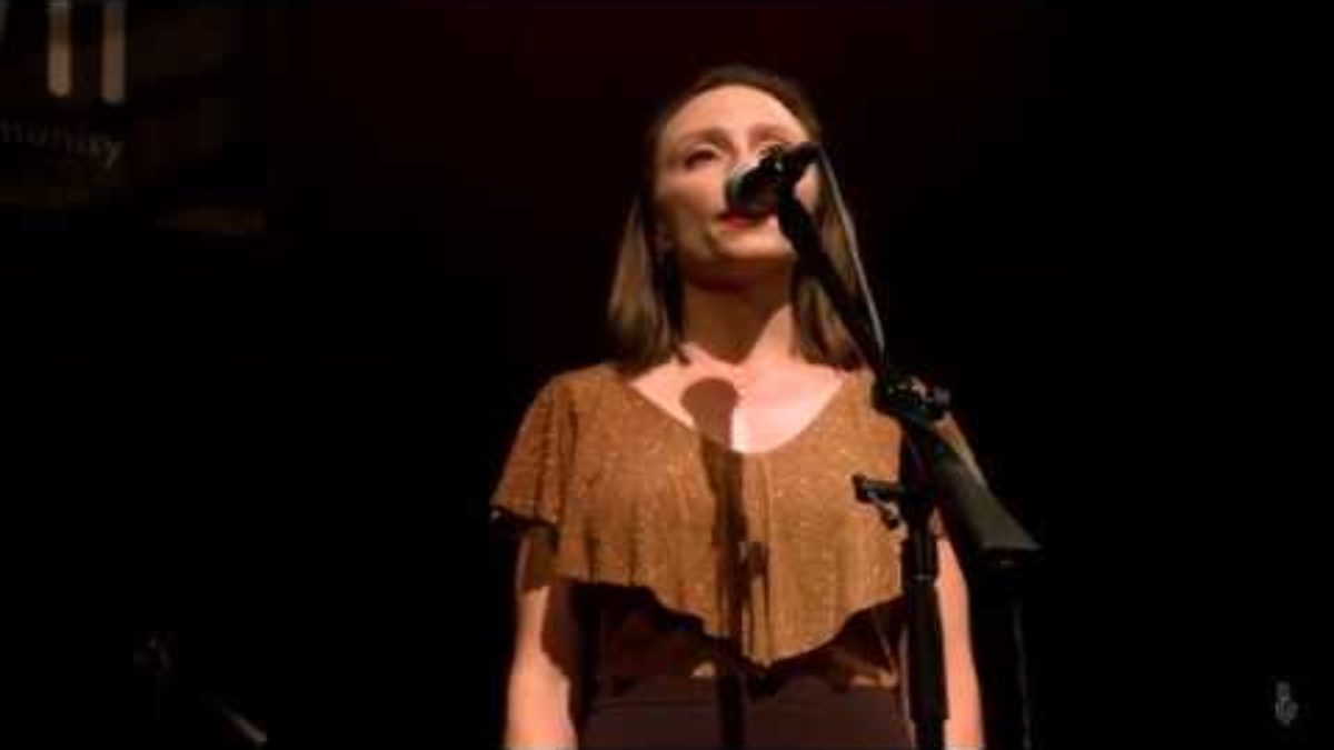 Megan Brown - Le Garcon Sans Soucis (eTown webisode #1297)