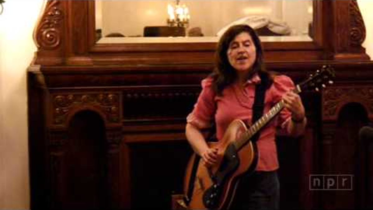 Mirah Performs "Gone Are All the Days" at SXSW 2009