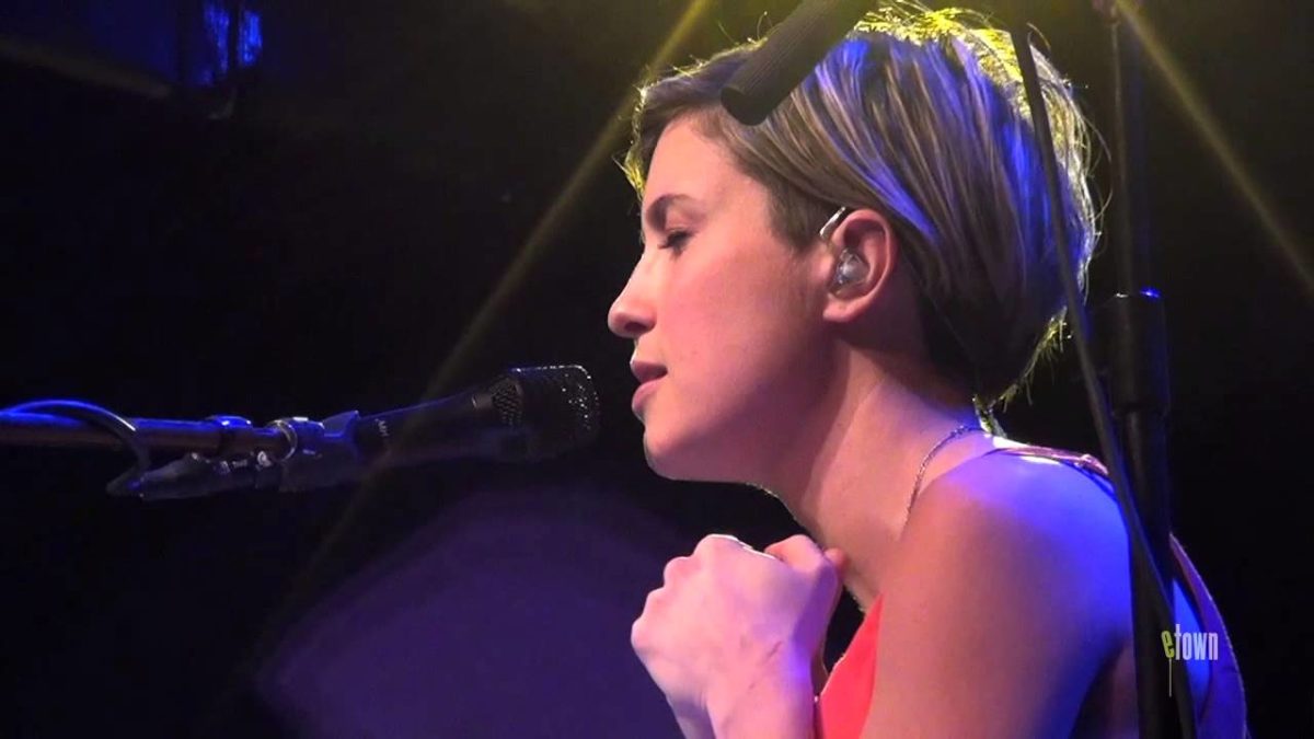 Missy Higgins - "Everyone's Waiting" (eTown webisode #286)