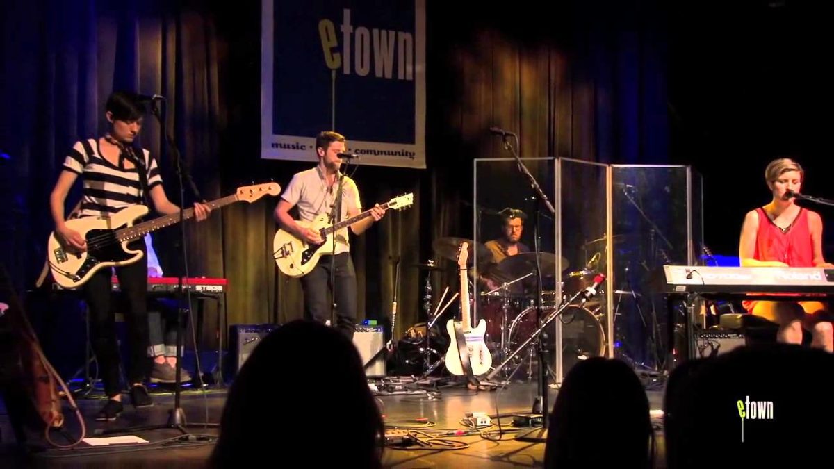Missy Higgins - "Hello, Hello" (eTown webisode #289)