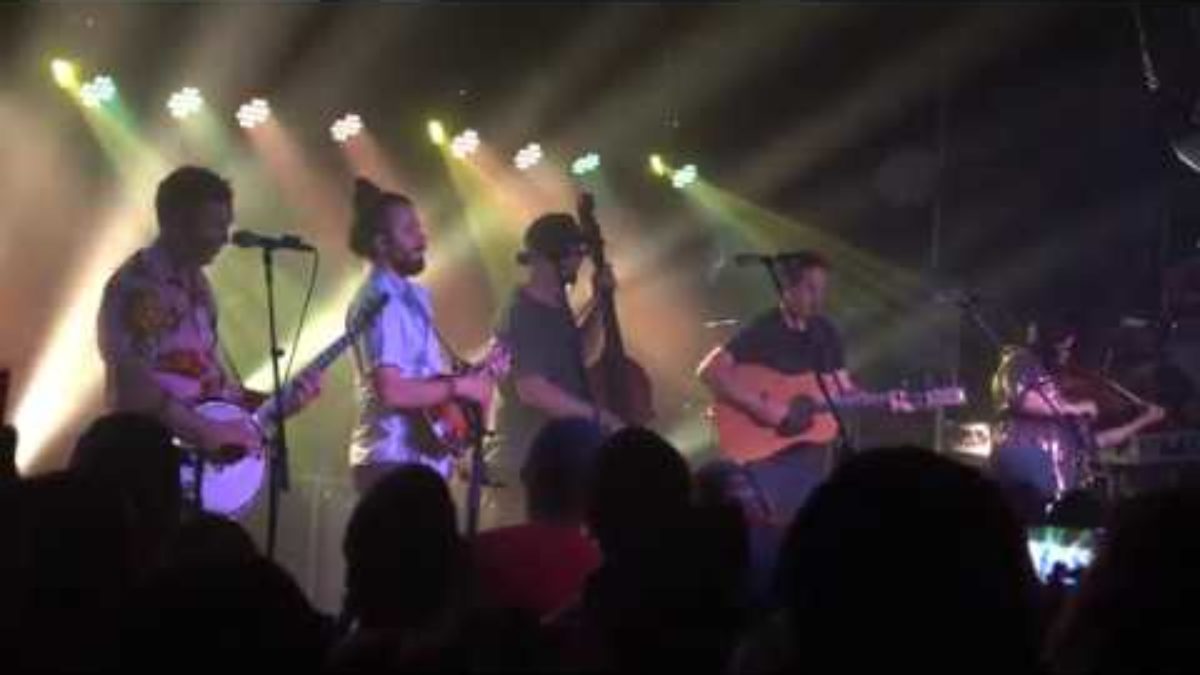 YONDER MOUNTAIN STRING BAND : Intro / High On A Hilltop : {4K Ultra HD} : Kenny's : Peoria : 8/7/19