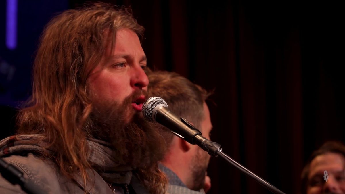 eTown Finale with Greensky Bluegrass & Israel Nash - I Kissed A Girl (Live on eTown)