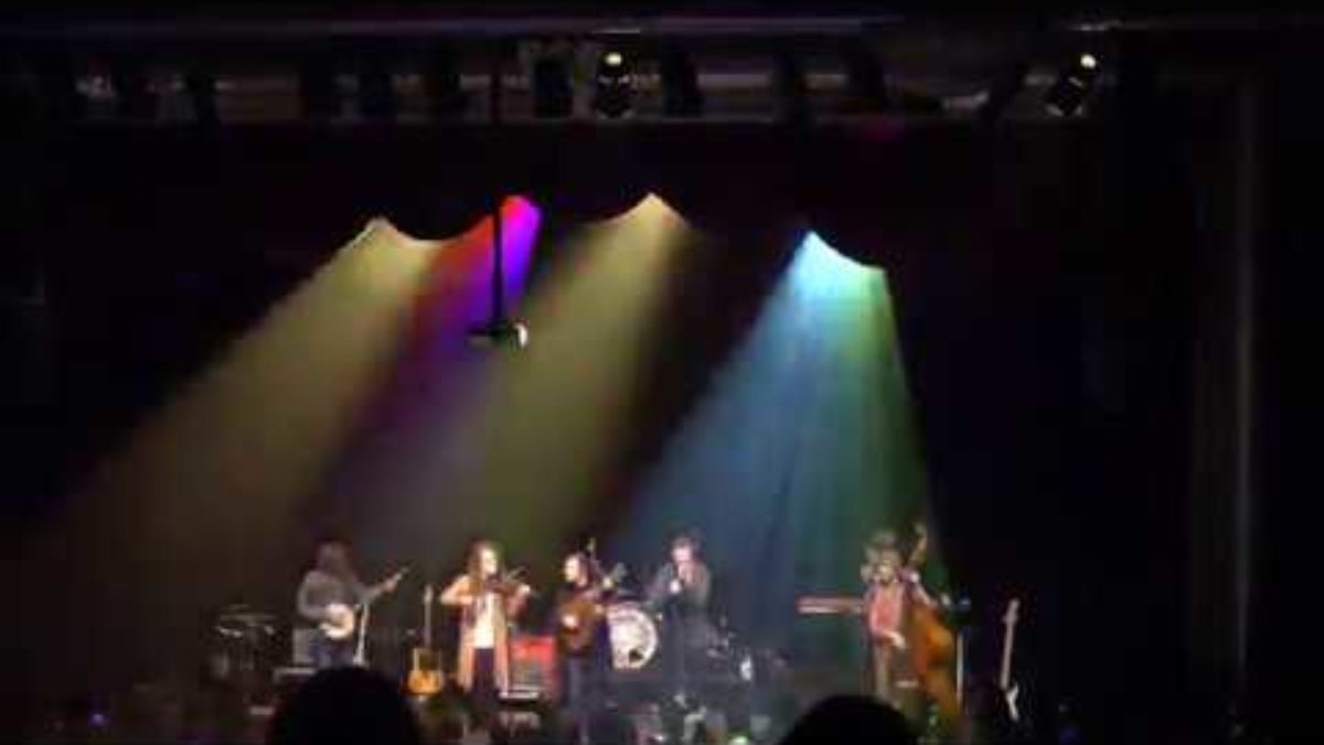 THE WAY DOWN WANDERERS : Unknown : {4K Ultra HD} : The Castle Theater : Bloomington, IL : 3/9/2019