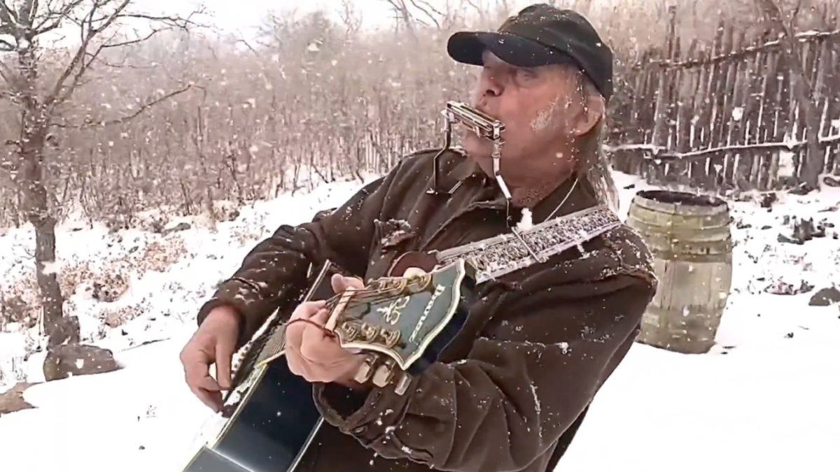 Neil Young Shares 2nd 'Fireside Sessions'