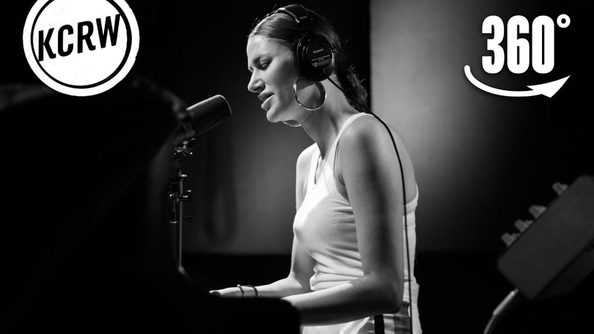 Niia "Constantly Dissatisfied" in KCRW 360