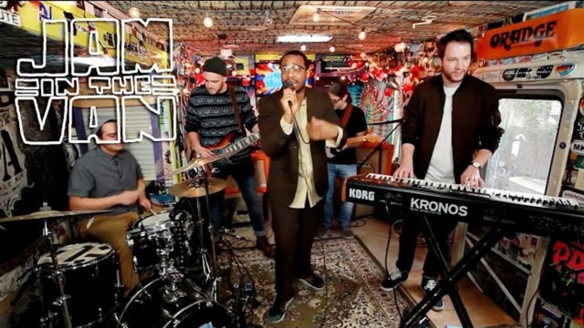 OLD MAN SAXON - "Meet My Standards" (Live from JITV HQ 2017) #JAMINTHEVAN