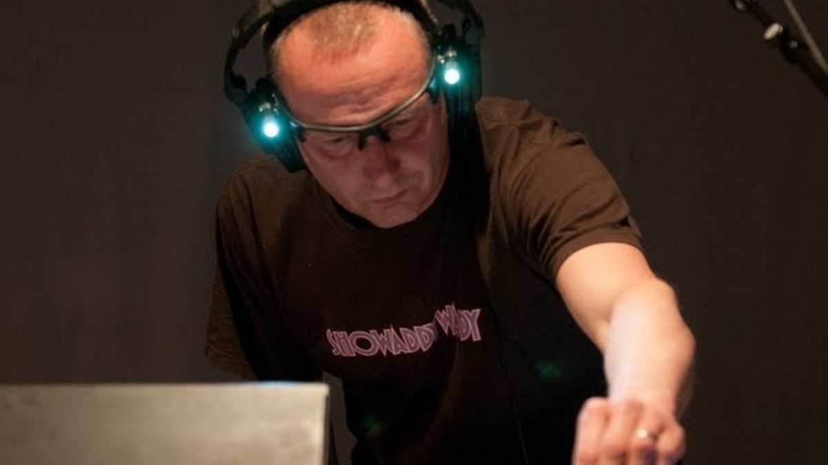 Orbital - Beelzedub (Live on KEXP)