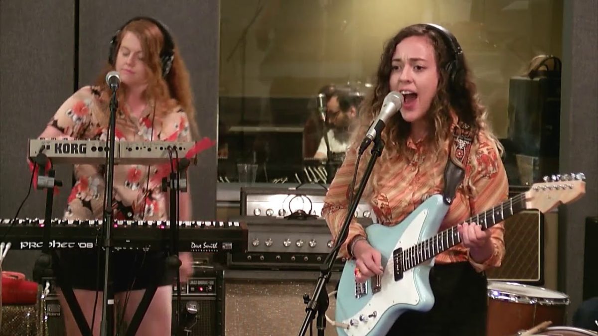 Pearl Earl - Somethin’s Gotta Change - Daytrotter Session - 7/3/2018