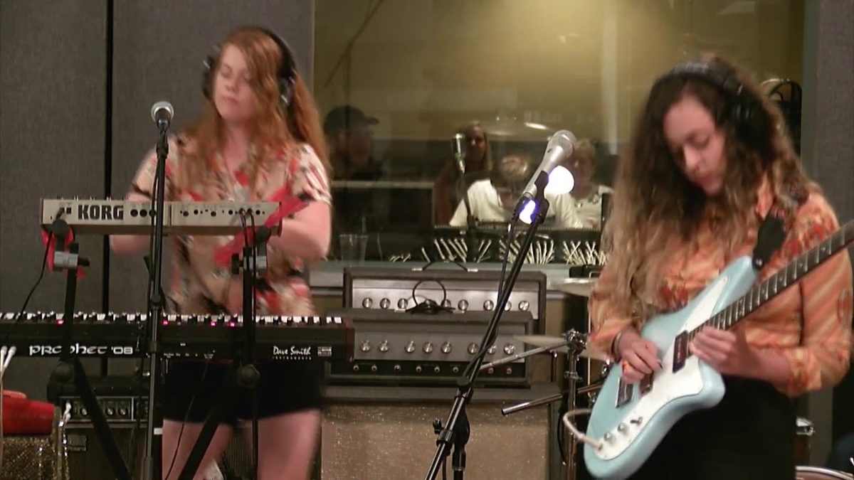 Pearl Earl - The Dimension Isn’t Right - Daytrotter Session - 7/3/2018