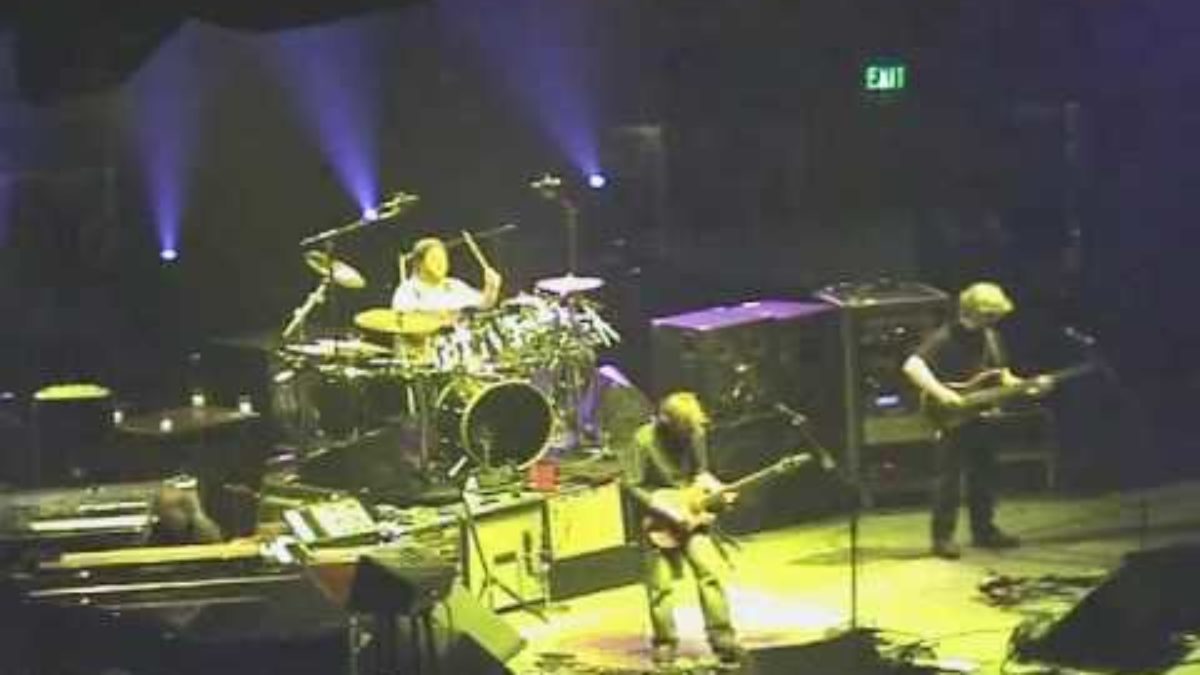 Phish - 02.14.03 - Carini