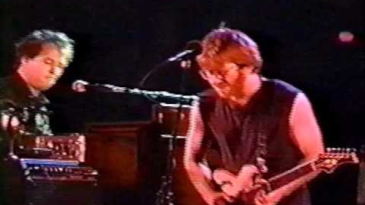 Phish - 03.17.92 - The Divided Sky (jam)