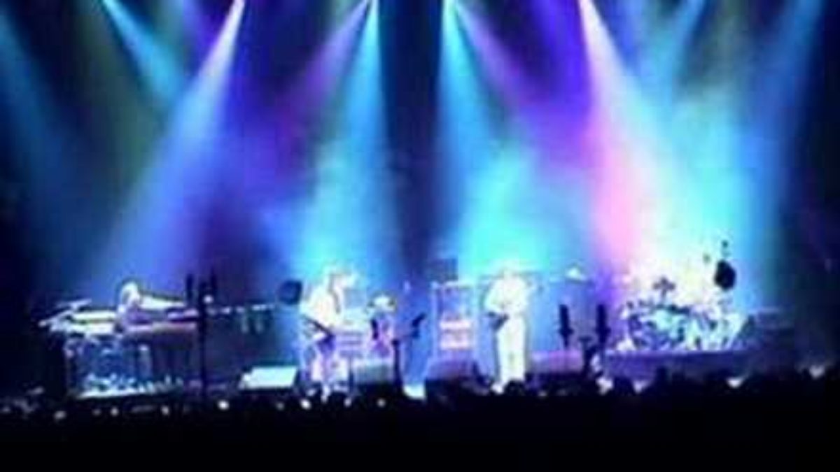 Phish - 04.02.98 - My Mind's Got a Mind of Its Own