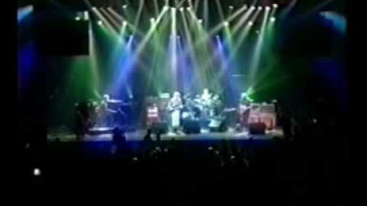 Phish - 05.23.00 - loop jam -- Mike's Song