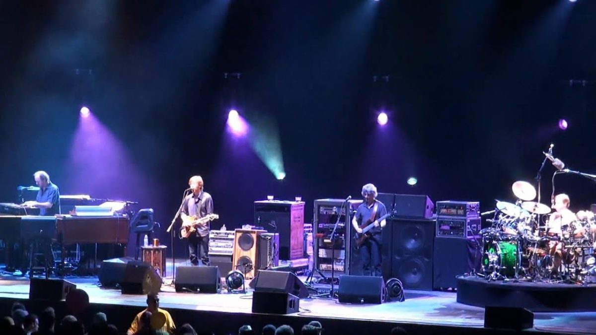 Phish | 06.18.10 | The Moma Dance | Comcast Theatre - Hartford, CT