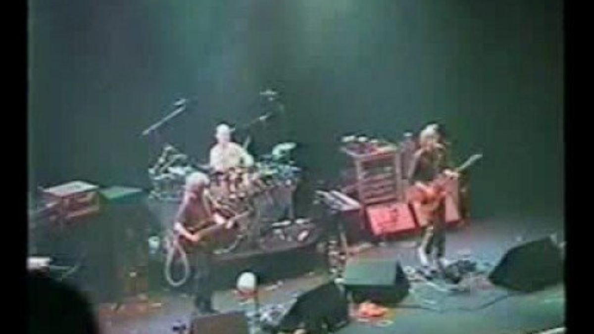 Phish - 09.09.00 - Cavern