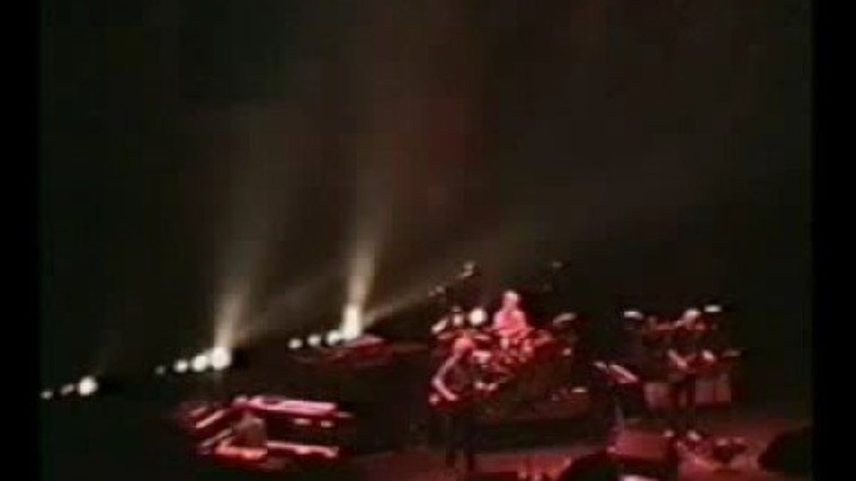 Phish - 09.09.00 - Gotta Jibboo (outro) -- The Curtain
