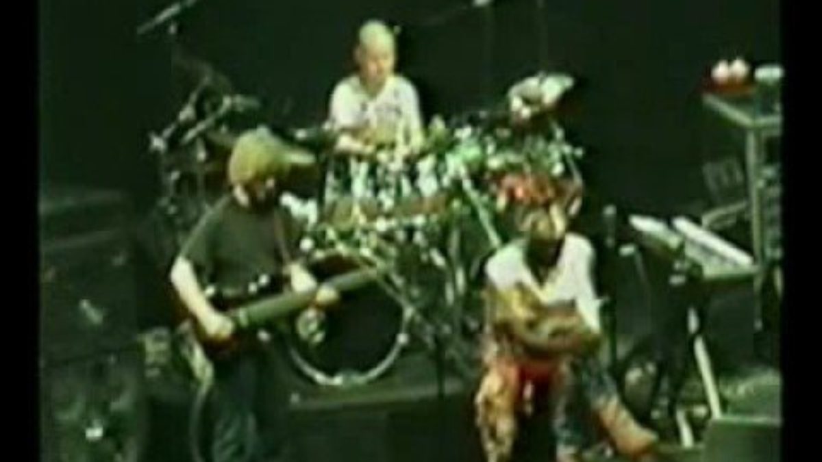 Phish - 09.09.00 - Harry Hood - Part I
