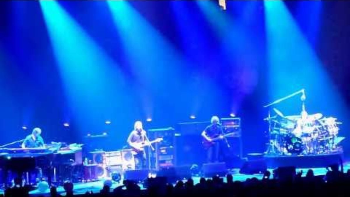 Phish - 10.22.10 - The Moma Dance