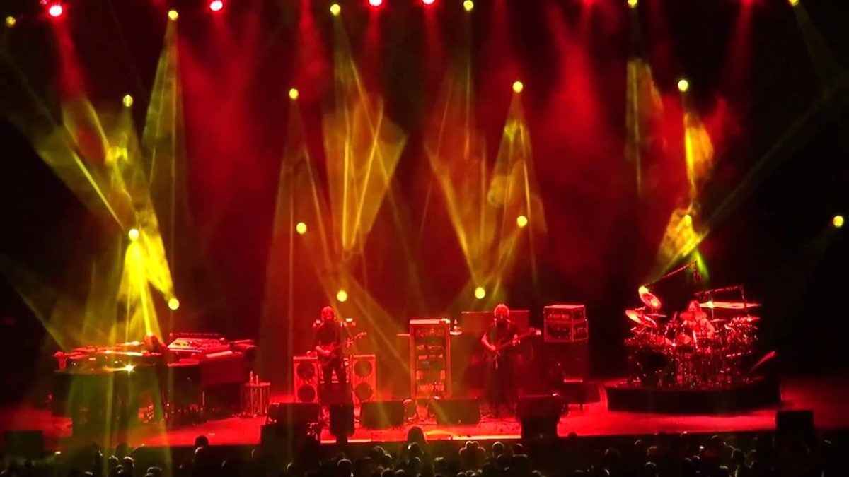 Phish | 10.29.10 | Sample in a Jar