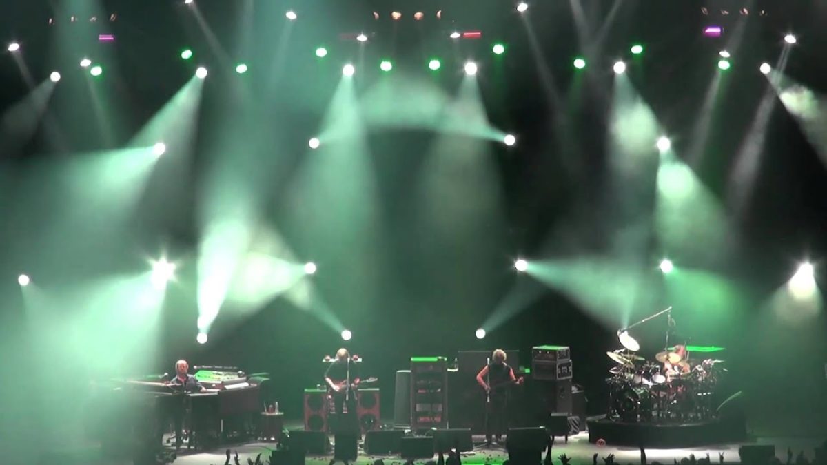 Phish | 10.30.10 | Sleeping Monkey → Tweezer Reprise