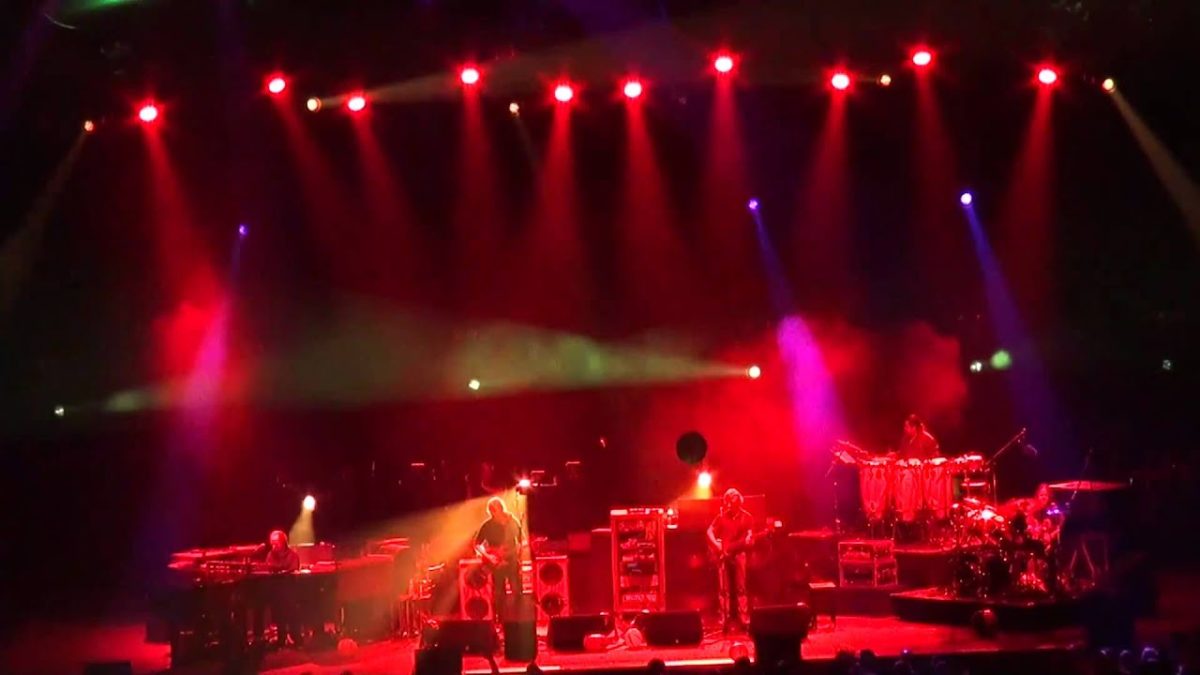 Phish | 10.31.10 | Sailin' Shoes