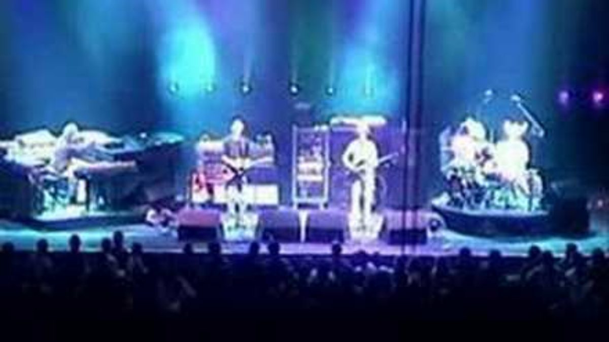 Phish - 11.24.98 - Halley's Comet