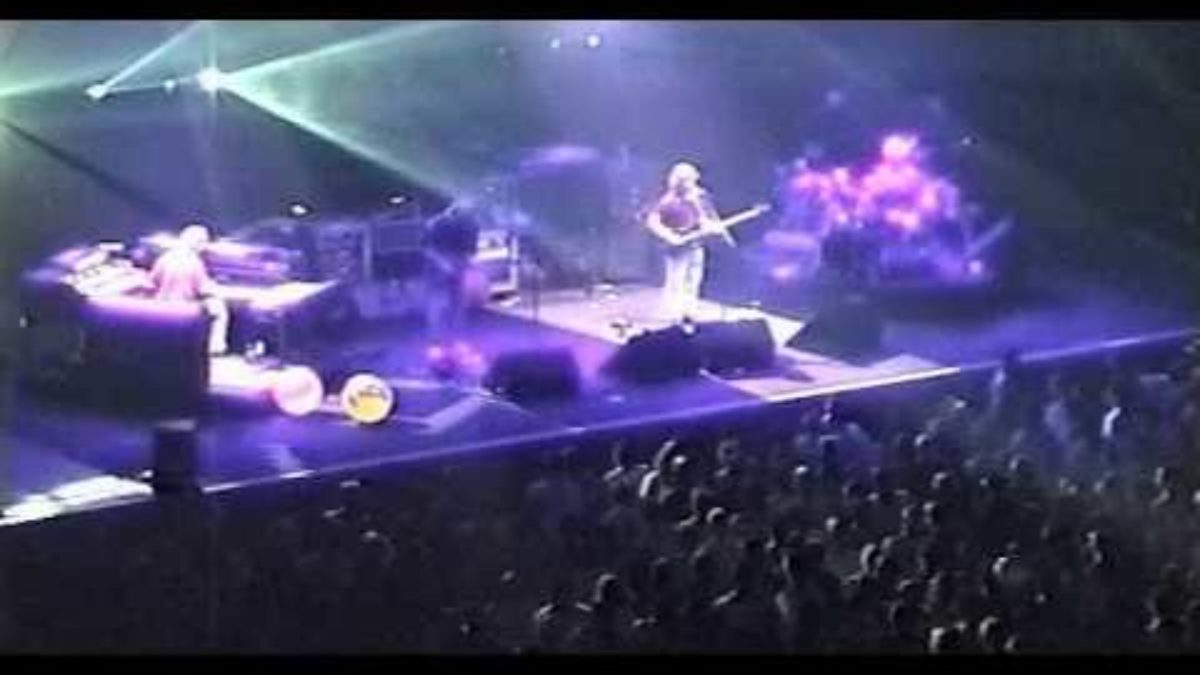 Phish - 11.27.98 - Run Like an Antelope - Part II