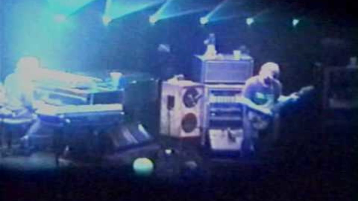 Phish - 12.06.97 - Twist