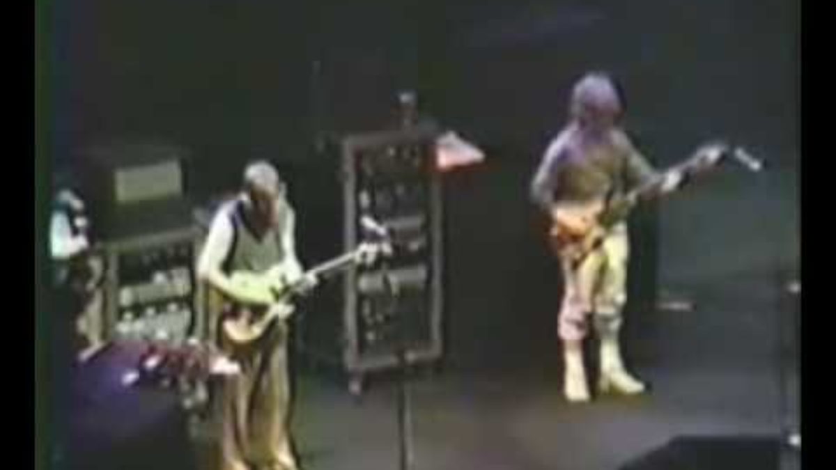 Phish - 12.09.95 - Theme From the Bottom