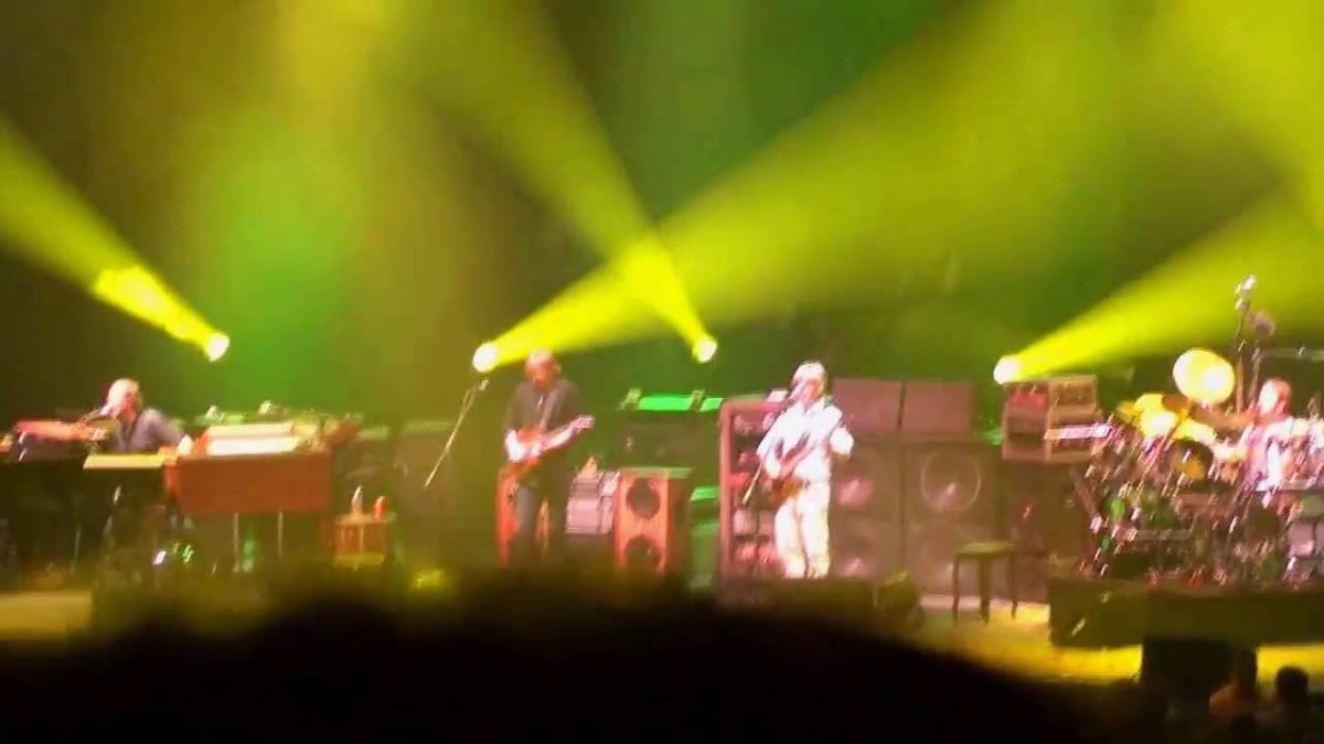 Phish - 12.27.10 - Julius (partial)