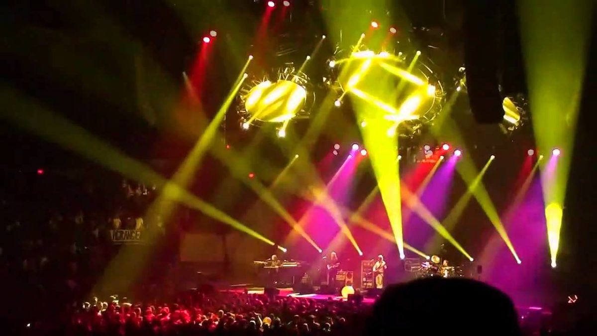 Phish - 12.27.10 - Mike's Song (Jam)
