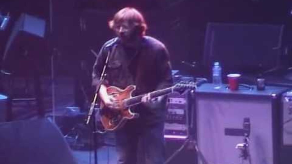 Phish - 12.28.03 - Bouncing Around the Room