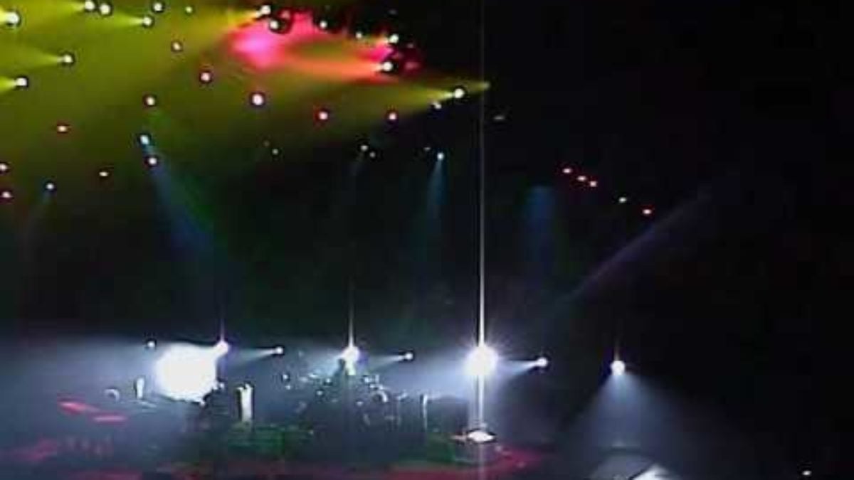 Phish - 12.28.03 - Loving Cup