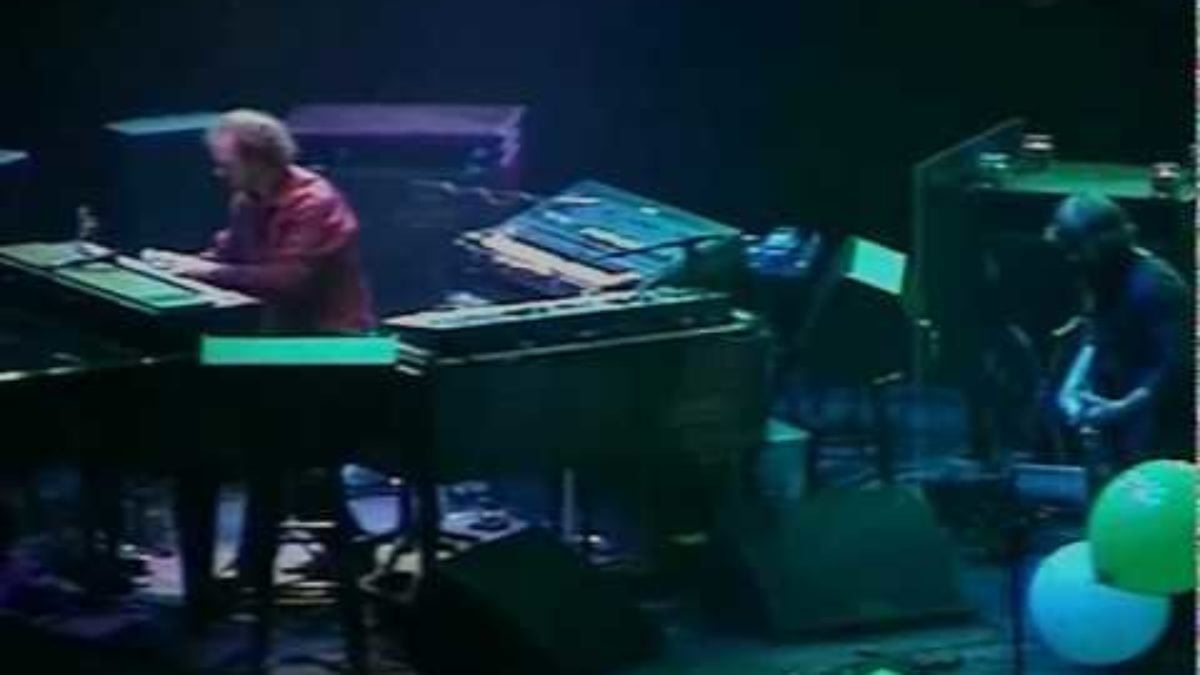 Phish - 12.28.03 - Suzy Greenberg -- Jam - Part I
