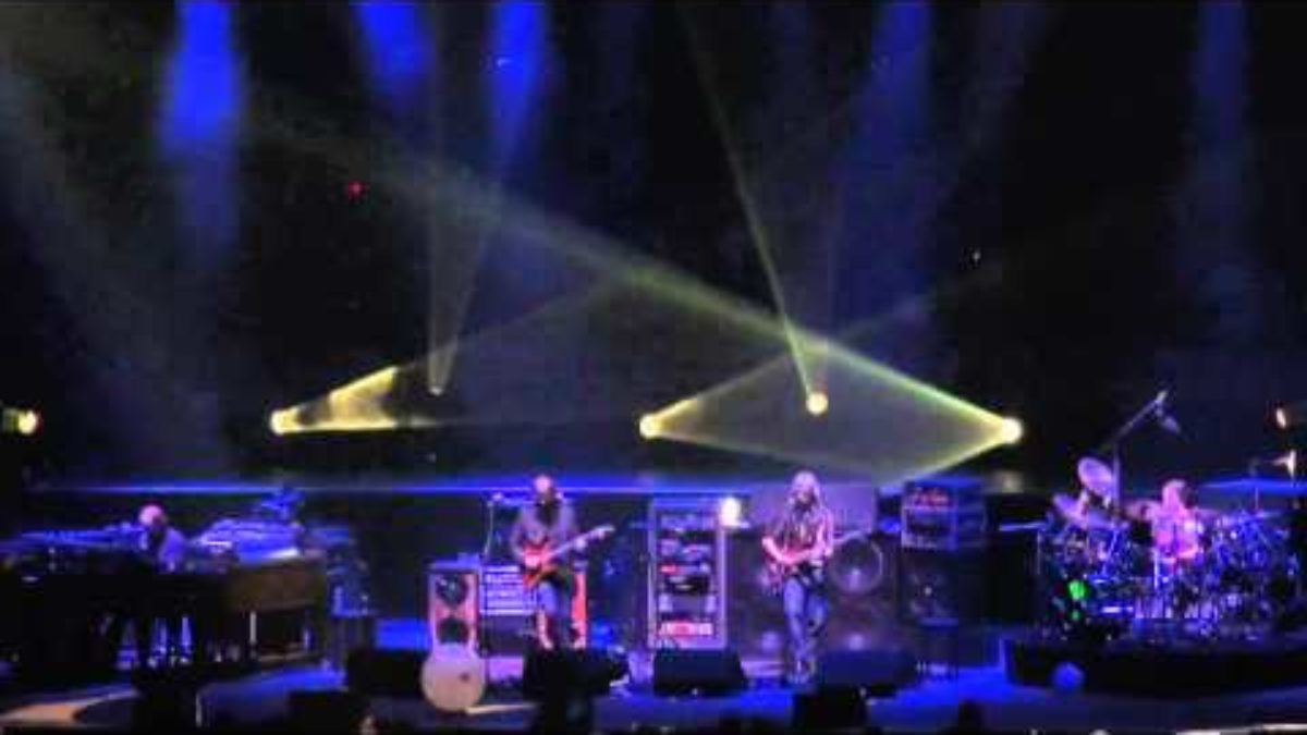 Phish | 12.31.10 | Scent of a Mule