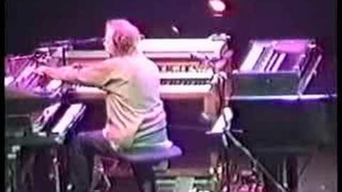 Phish 1999-10-04 Makisupa Policeman, Normal, IL