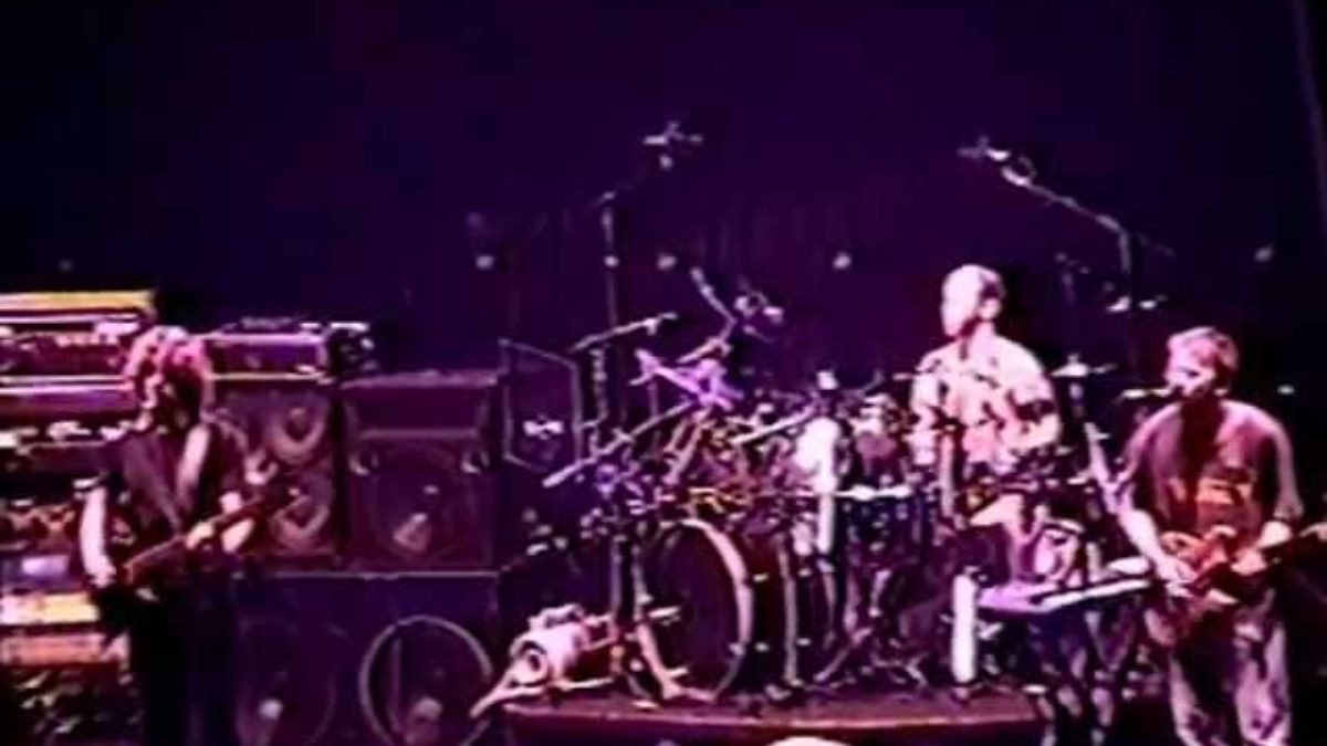 Phish - Halley's Comet - 9/23/00 - Rosemont, IL